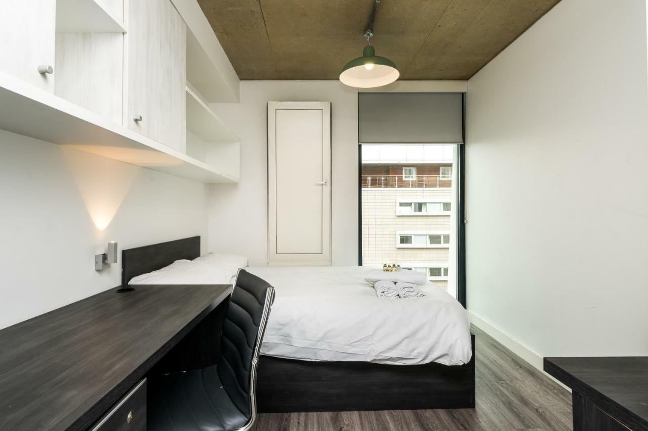 Hashtag Aldgate Campus Accommodation London Room photo